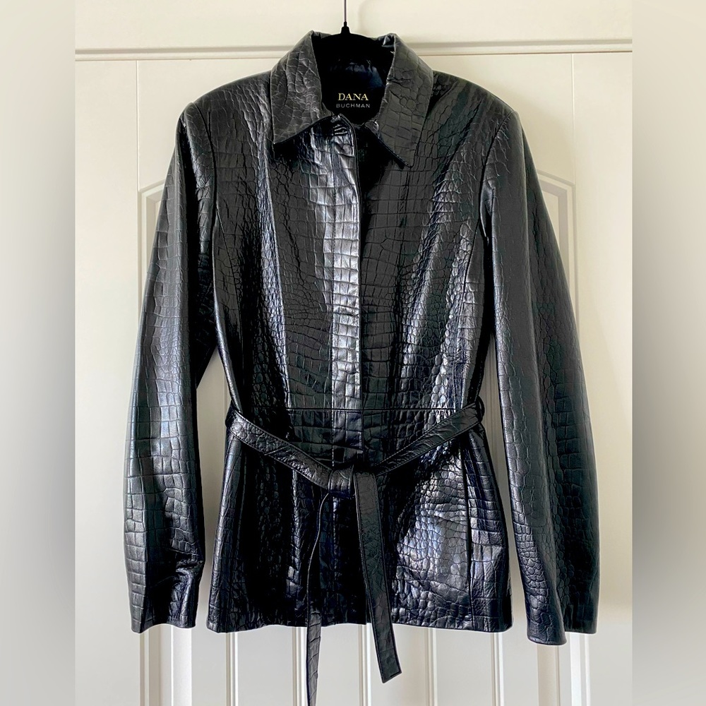 EUC Dana Buchman lamb skin button down jacket with waist tie 🖤 in black size 4